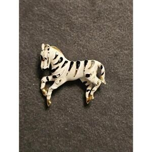 Vintage Weiss Zebra Brooch